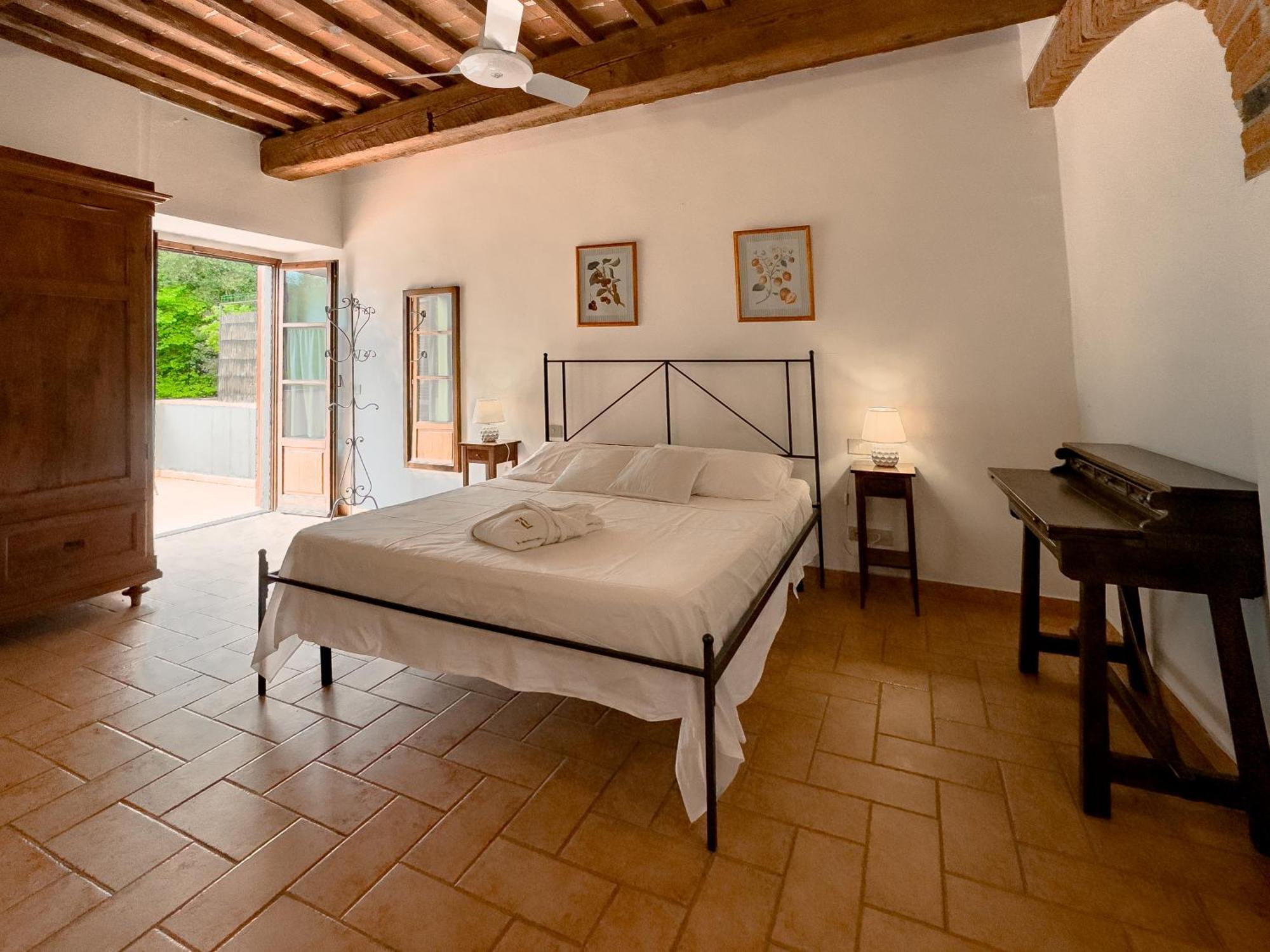 La Ferriera Exclusive Resort - Pool & Waterfall Loro Ciuffenna Exteriör bild
