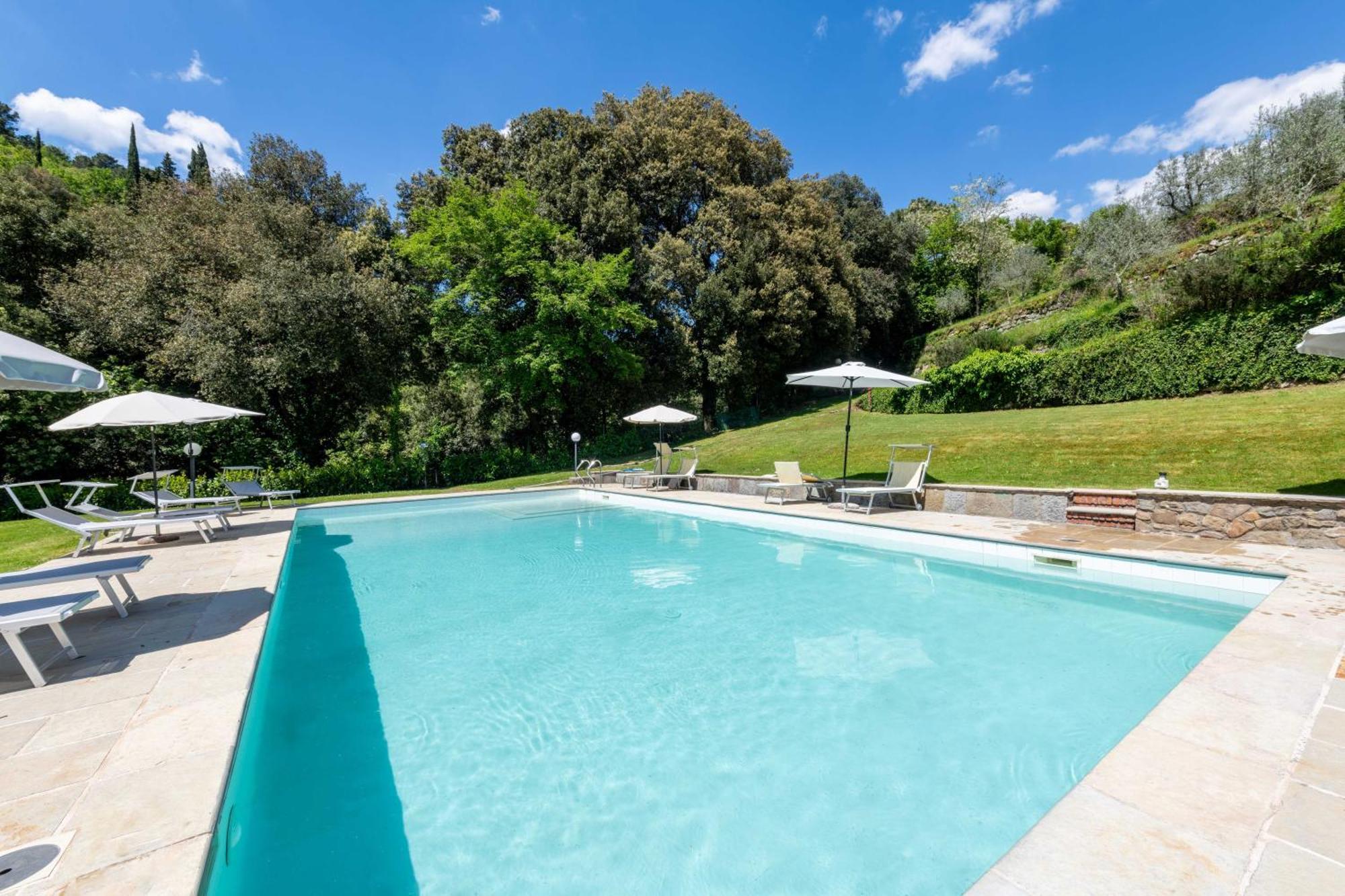 La Ferriera Exclusive Resort - Pool & Waterfall Loro Ciuffenna Exteriör bild