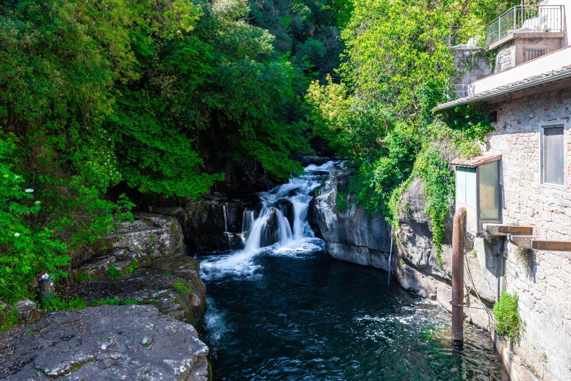 La Ferriera Exclusive Resort - Pool & Waterfall Loro Ciuffenna Exteriör bild