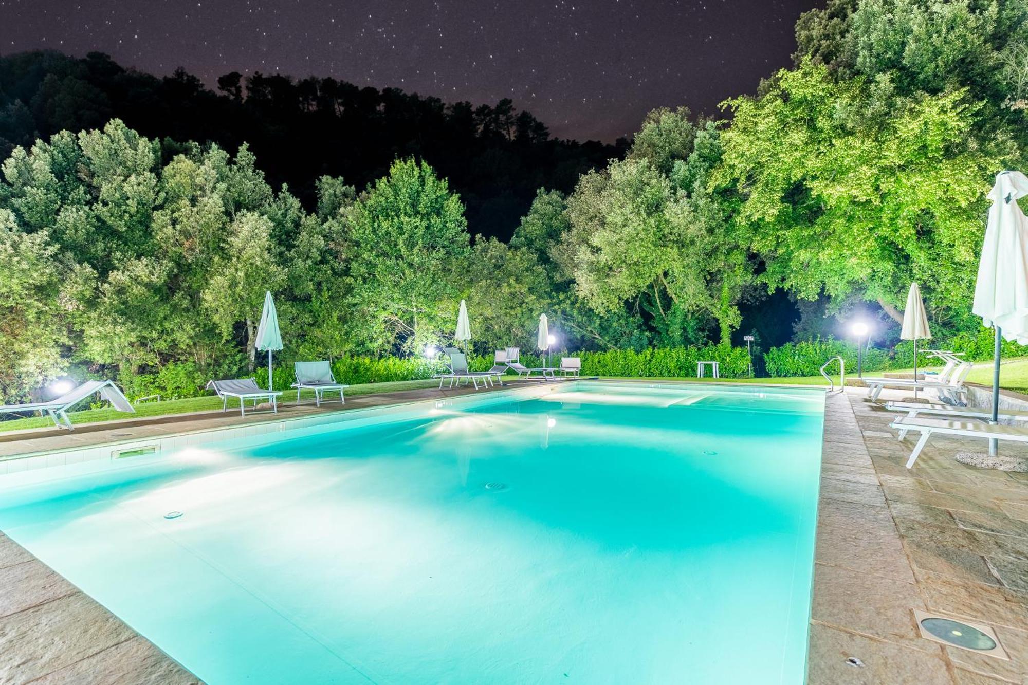 La Ferriera Exclusive Resort - Pool & Waterfall Loro Ciuffenna Exteriör bild
